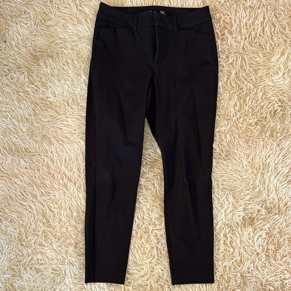 Old Navy Black High-Rise Pixie Pants - 4